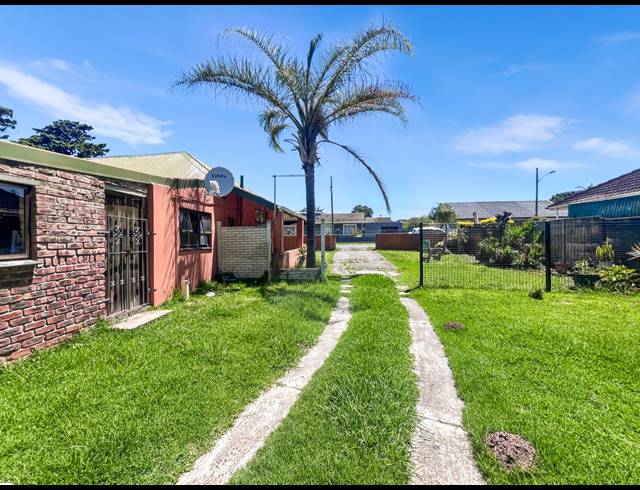 3 BEDROOM FREEHOLD FOR SALE IN WILLOW PARK